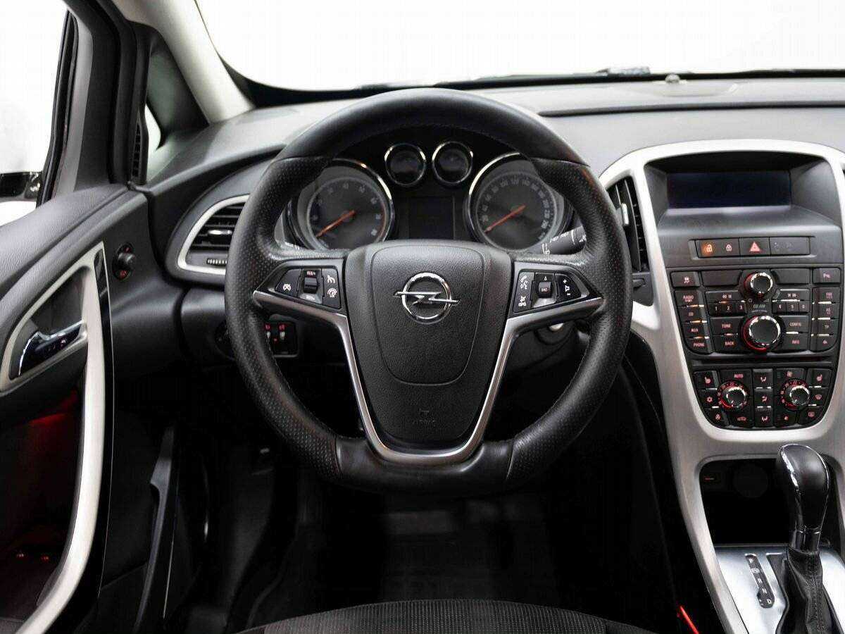 Opel Astra б/у, 2012, Автоматическая. Фото: #12