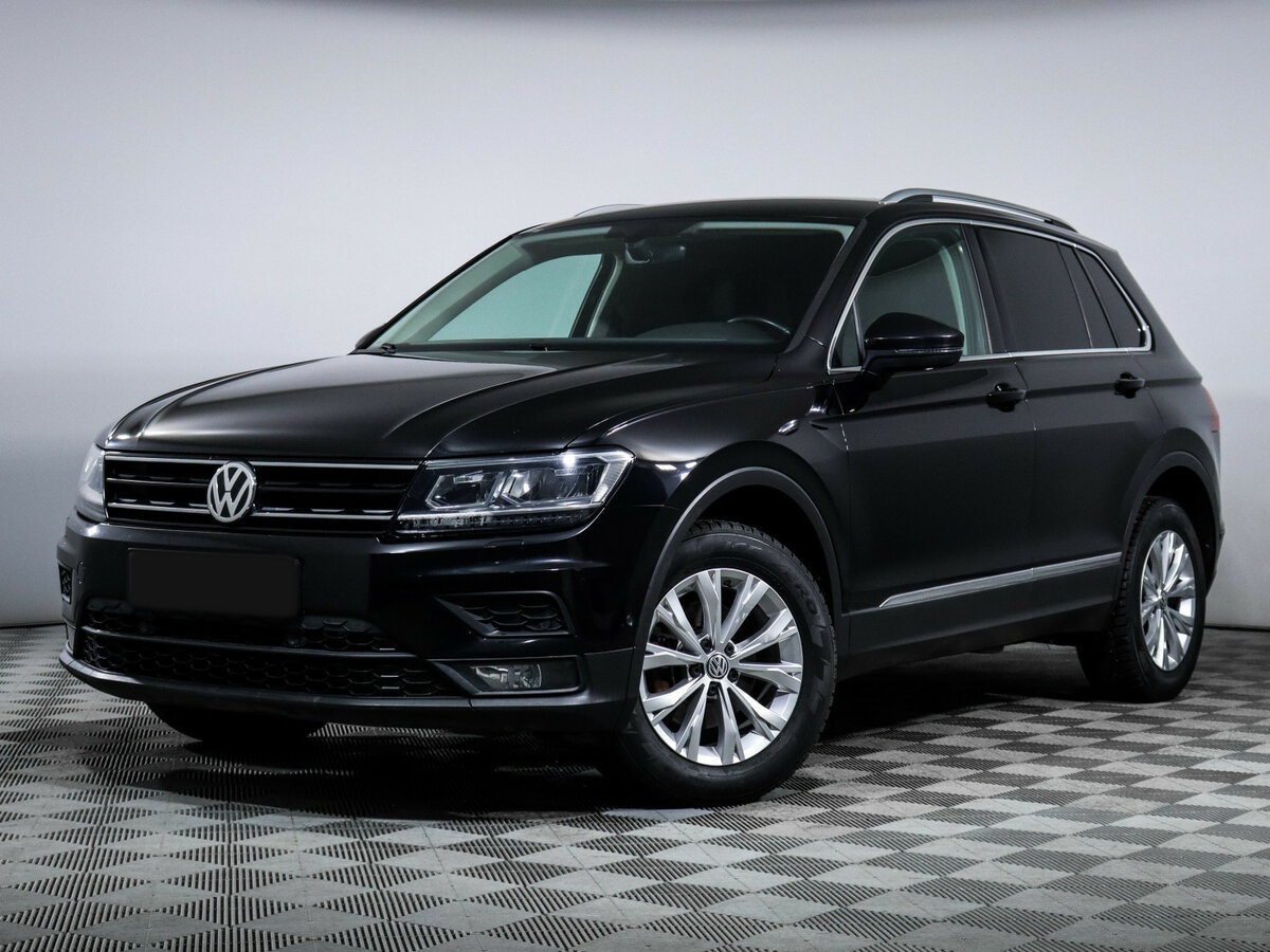 Volkswagen Tiguan б/у, 2018, Роботизированная. Посмотреть фото