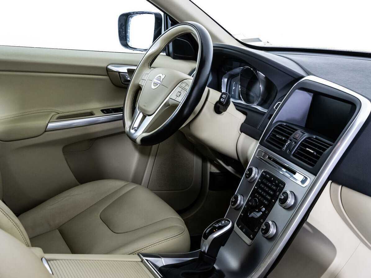 Volvo XC60 б/у, 2016, Автоматическая. Фото: #10