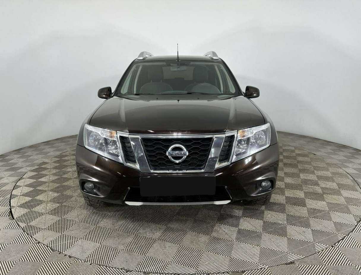 Nissan Terrano б/у, 2019, Механическая. Фото: #1