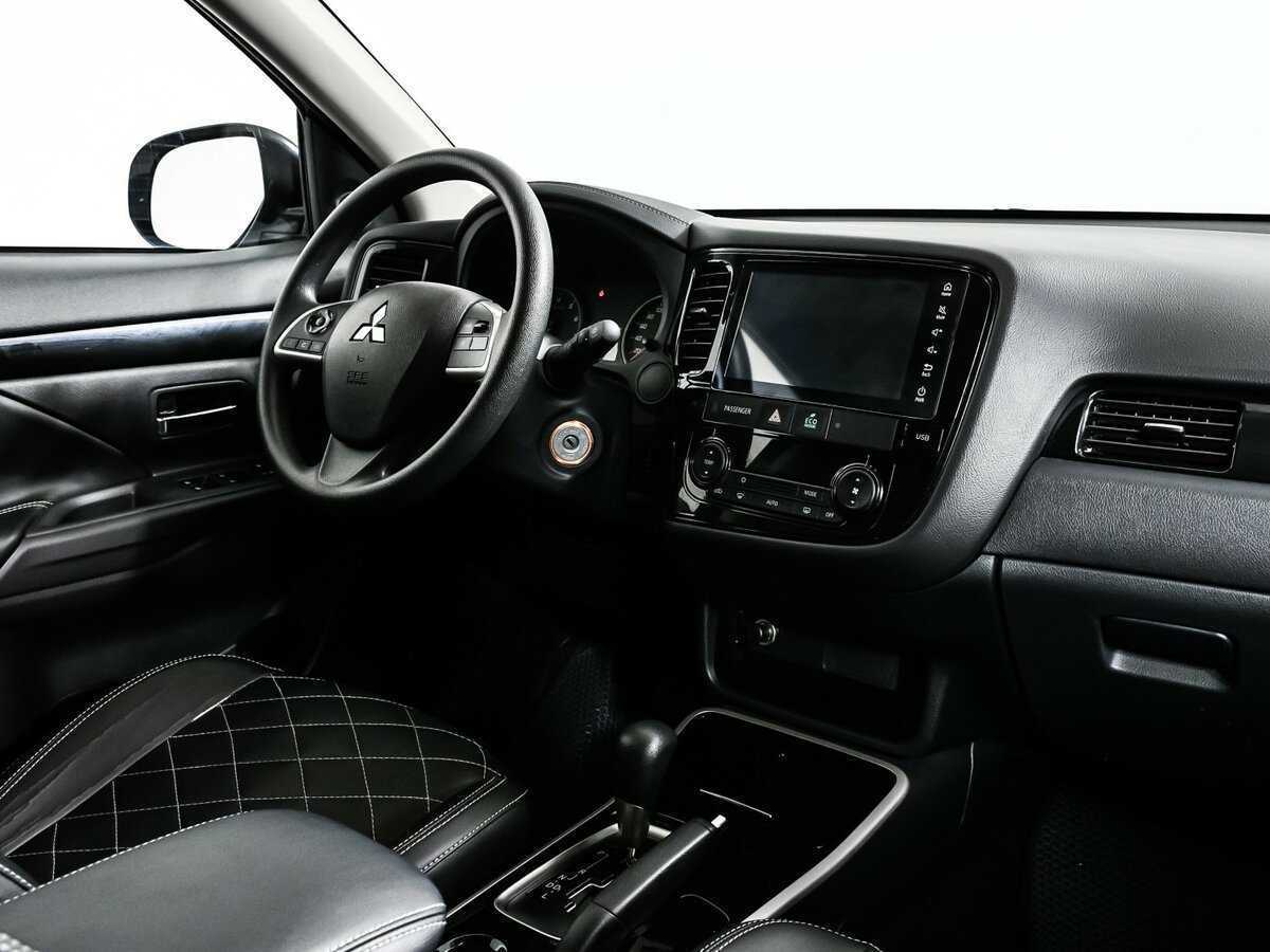 Mitsubishi Outlander б/у, 2022, Вариатор. Фото: #8