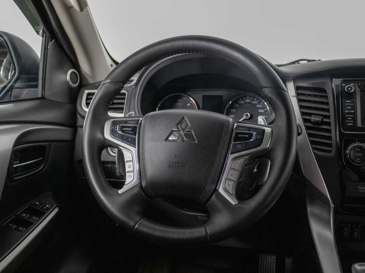 Mitsubishi Pajero Sport б/у, 2017, Автоматическая. Фото: #15