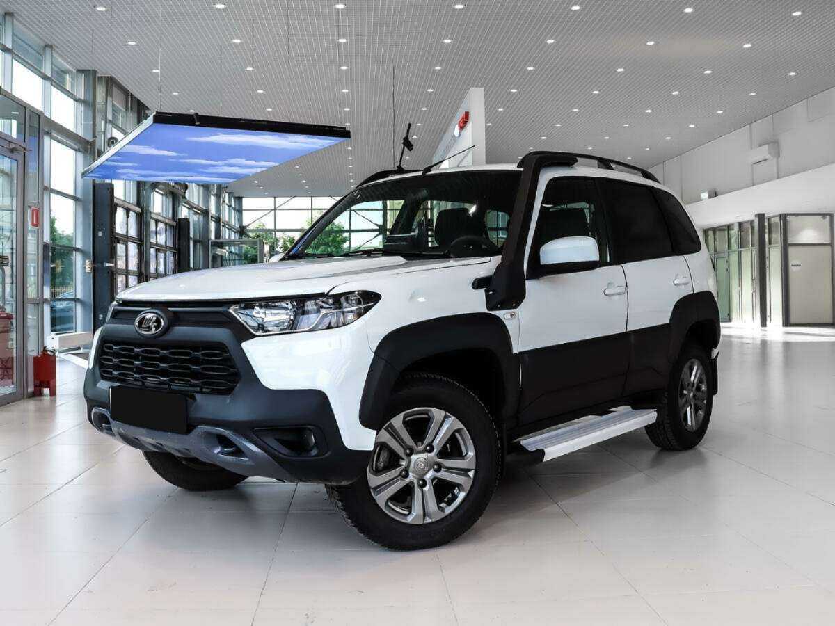 Lada (ВАЗ) Niva б/у, 2023, Механическая. Посмотреть фото