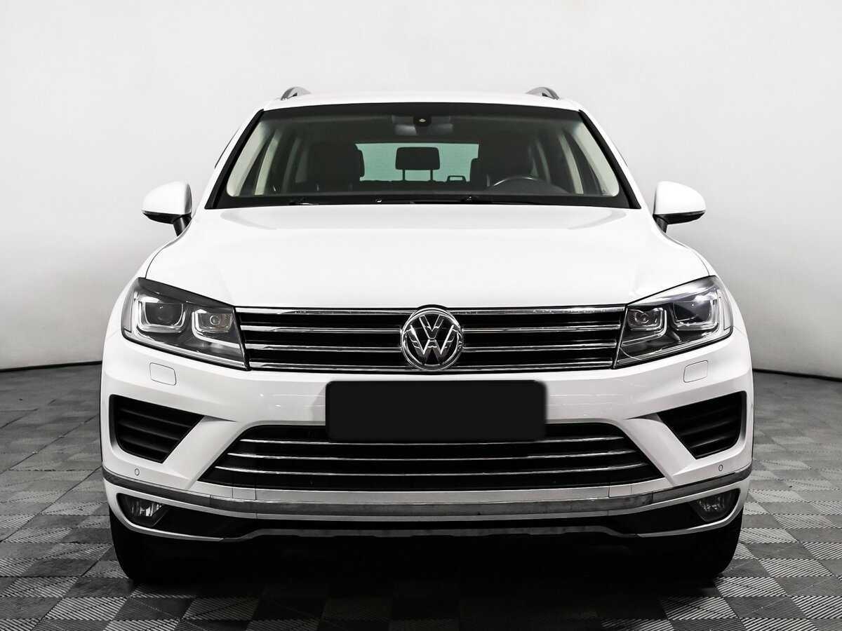 Volkswagen Touareg б/у, 2016, Автоматическая. Фото: #1