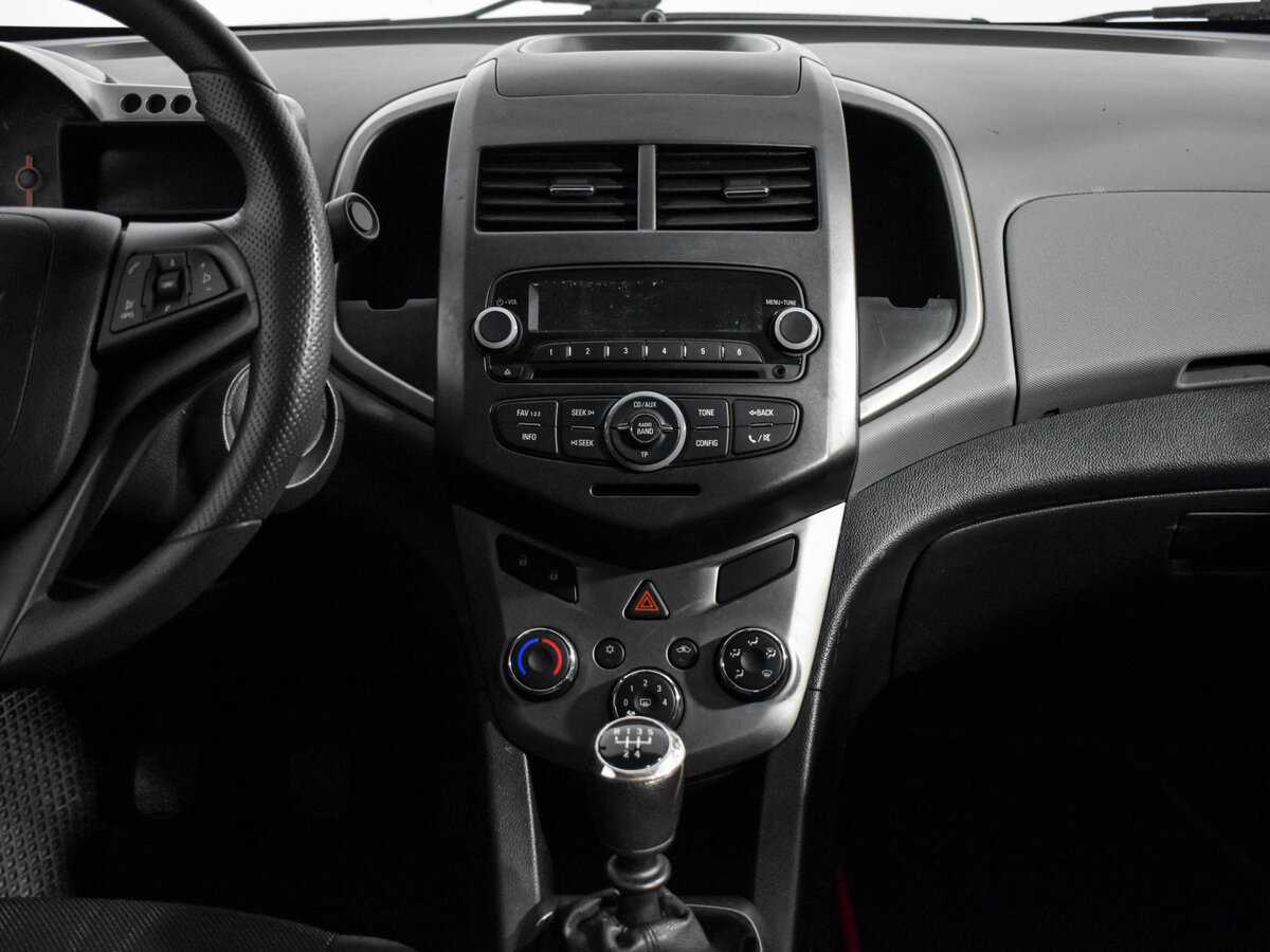 Chevrolet Aveo б/у, 2014, Механическая. Фото: #12