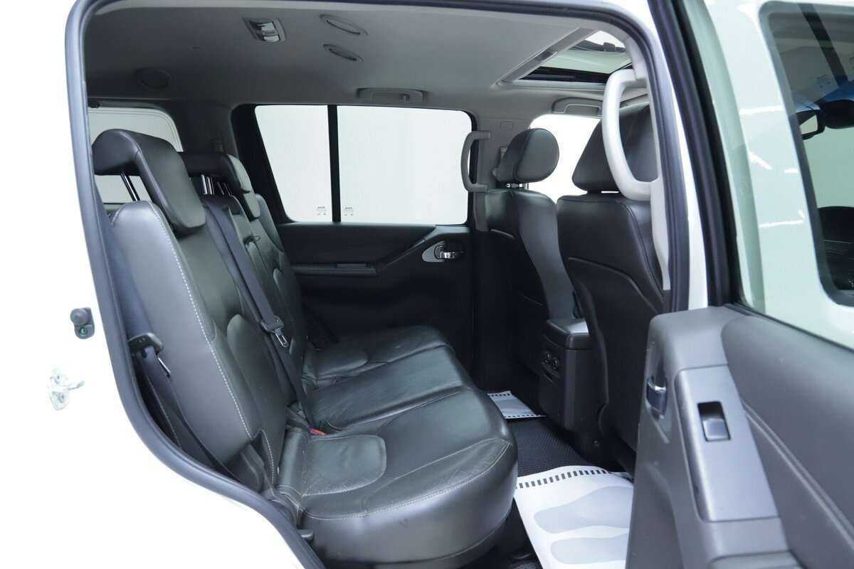 Nissan Pathfinder б/у, 2012, Автоматическая. Фото: #17