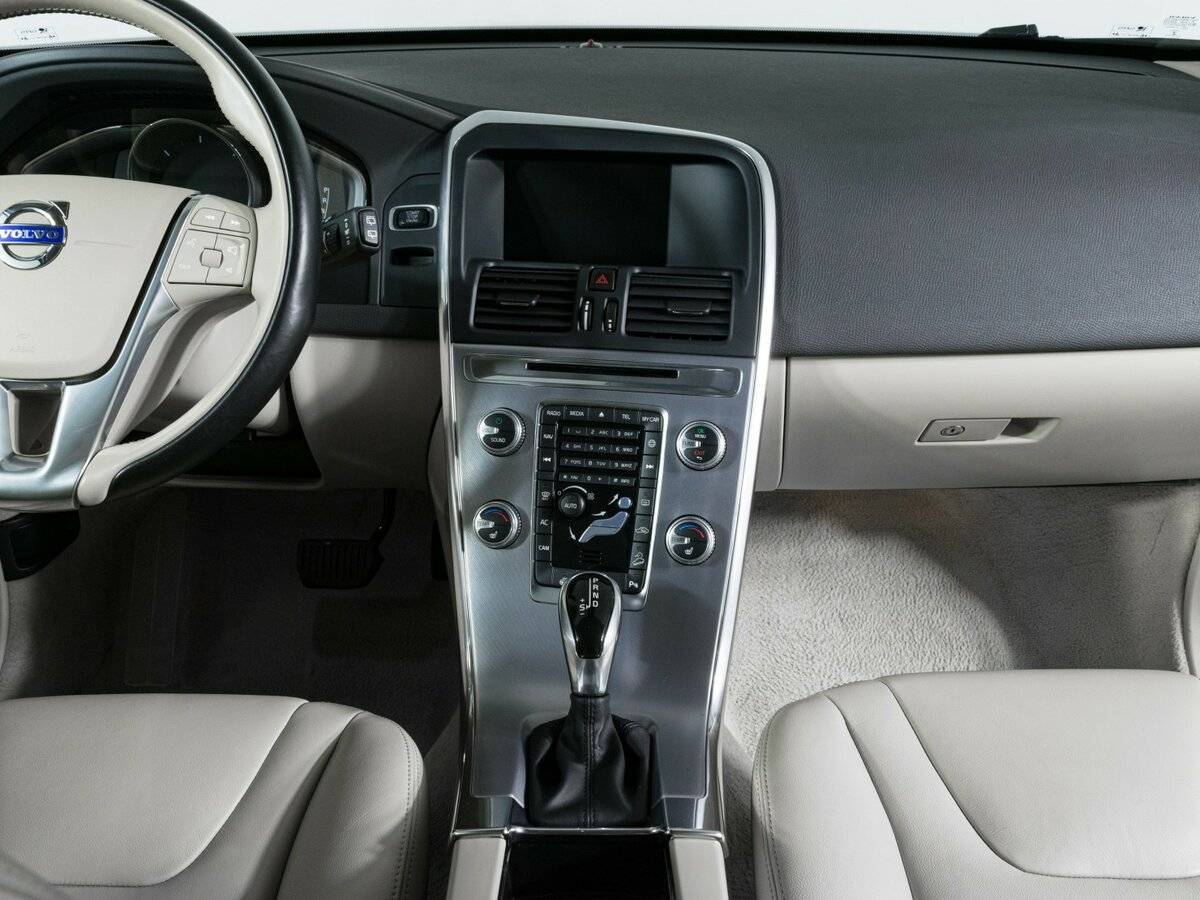 Volvo XC60 б/у, 2016, Автоматическая. Фото: #8