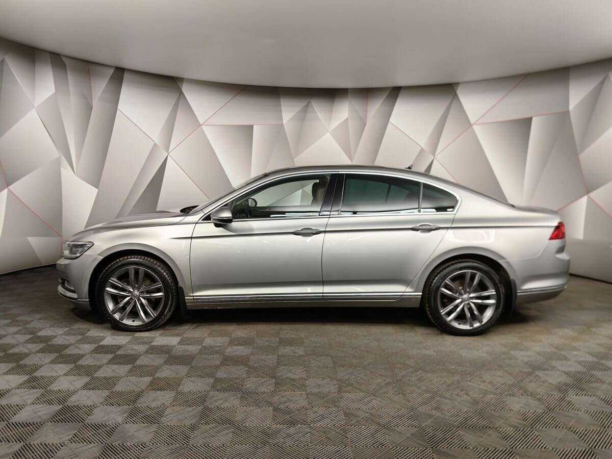 Volkswagen Passat б/у, 2017, Роботизированная. Фото: #4