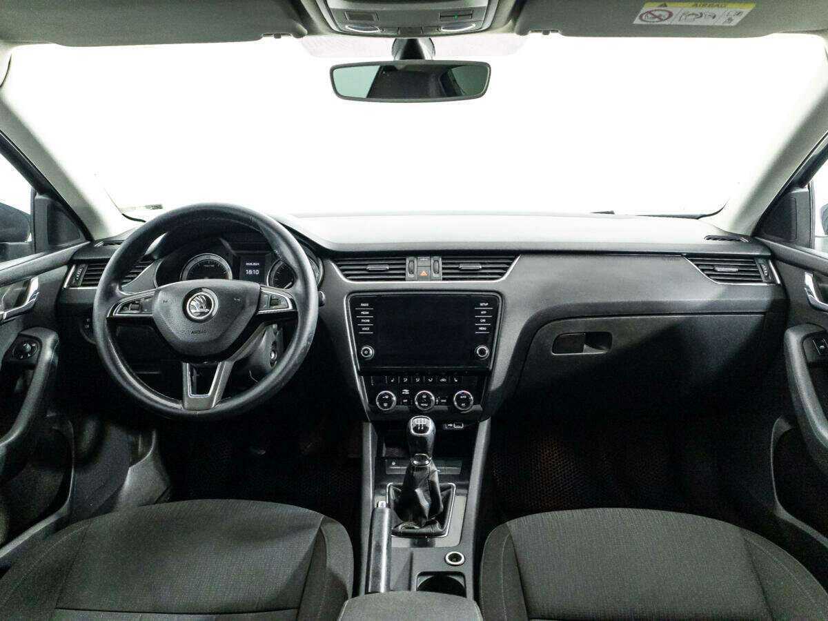 Skoda Octavia б/у, 2018, Механическая. Фото: #12