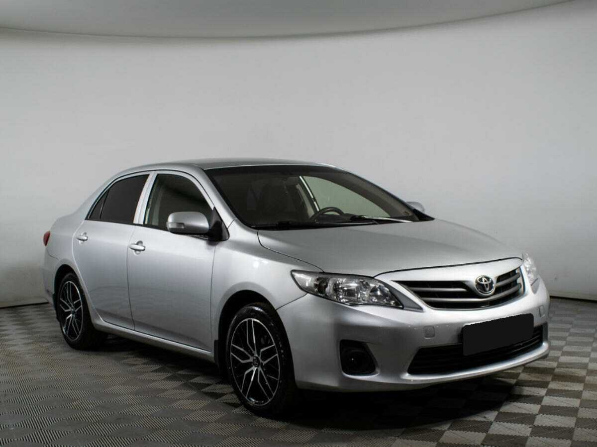 Toyota Corolla б/у, 2012, Механическая. Фото: #2