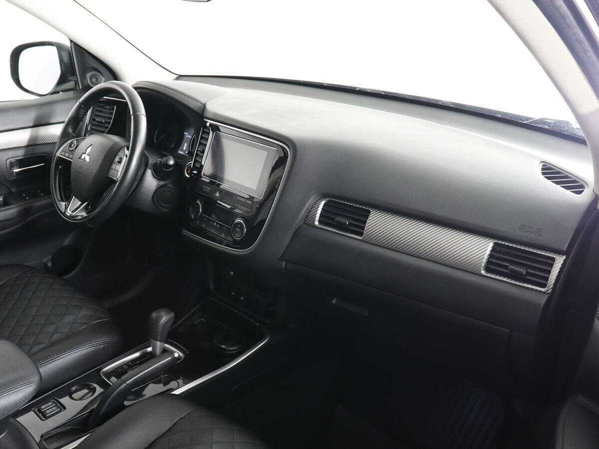 Mitsubishi Outlander б/у, 2018, Вариатор. Фото: #9