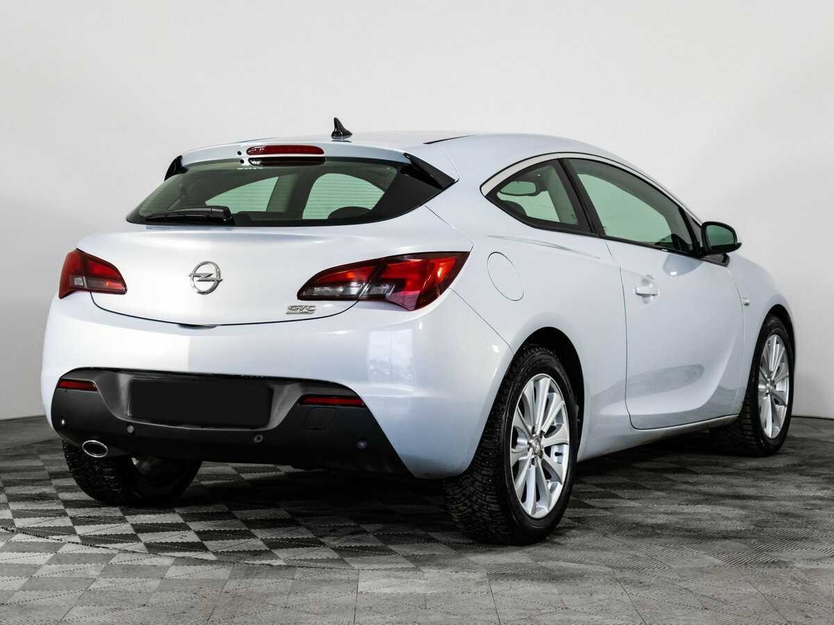 Opel Astra б/у, 2012, Механическая. Фото: #3