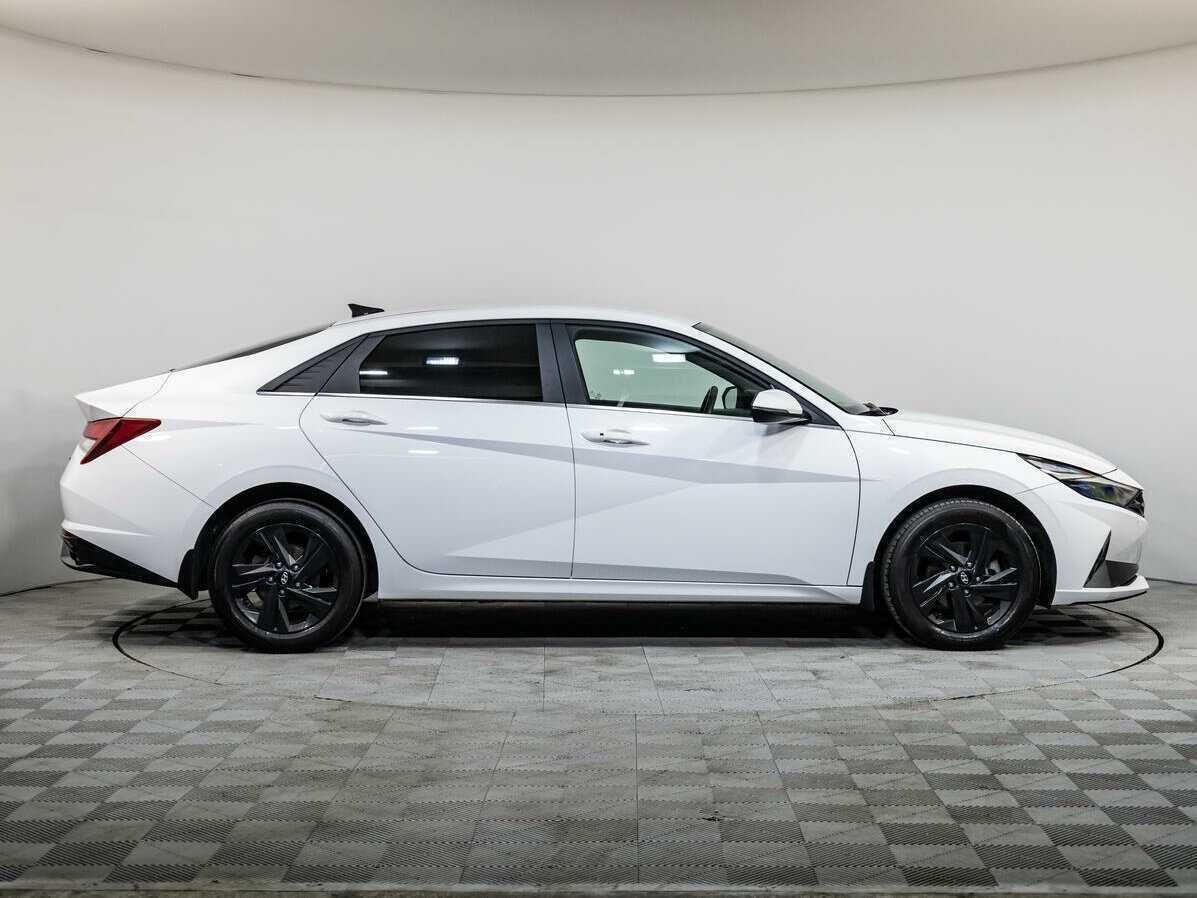 Hyundai Elantra б/у, 2021, Автоматическая. Фото: #2