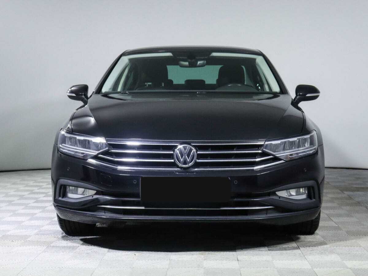 Volkswagen Passat б/у, 2020, Роботизированная. Фото: #1