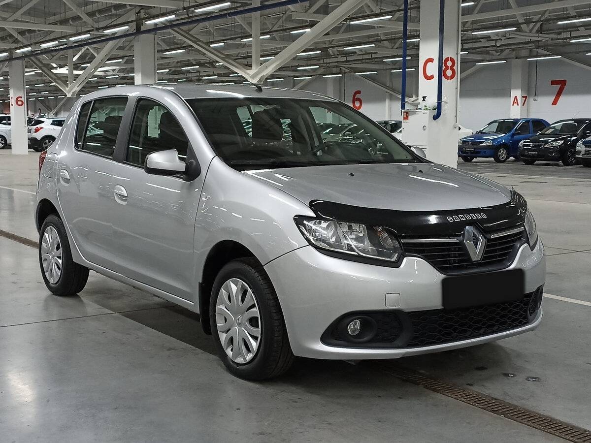 Renault Sandero б/у, 2017, Механическая. Фото: #2