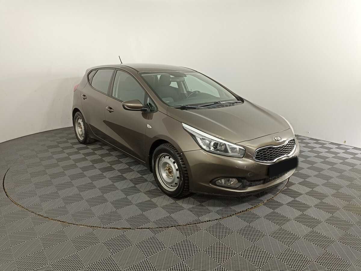 Kia Ceed б/у, 2012, Механическая. Фото: #2