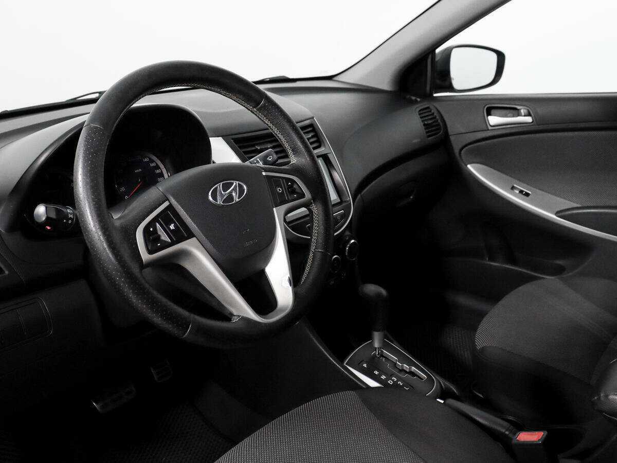 Hyundai Solaris б/у, 2013, Автоматическая. Фото: #8
