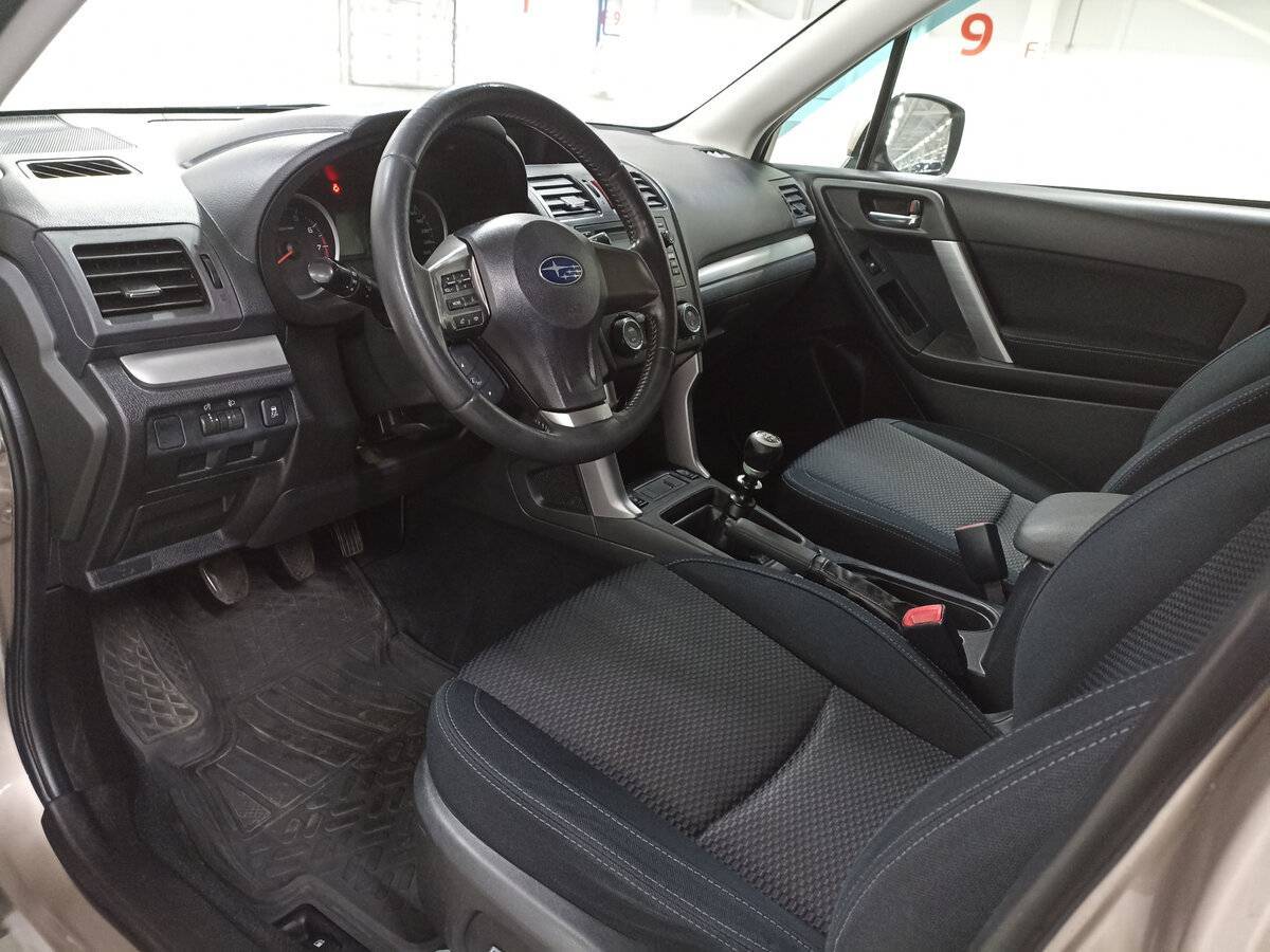 Subaru Forester б/у, 2014, Механическая. Фото: #15