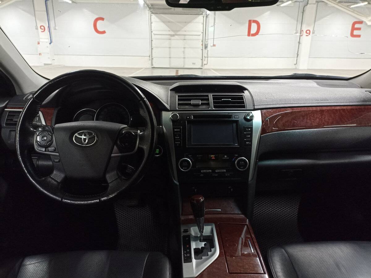 Toyota Camry б/у, 2014, Автоматическая. Фото: #13