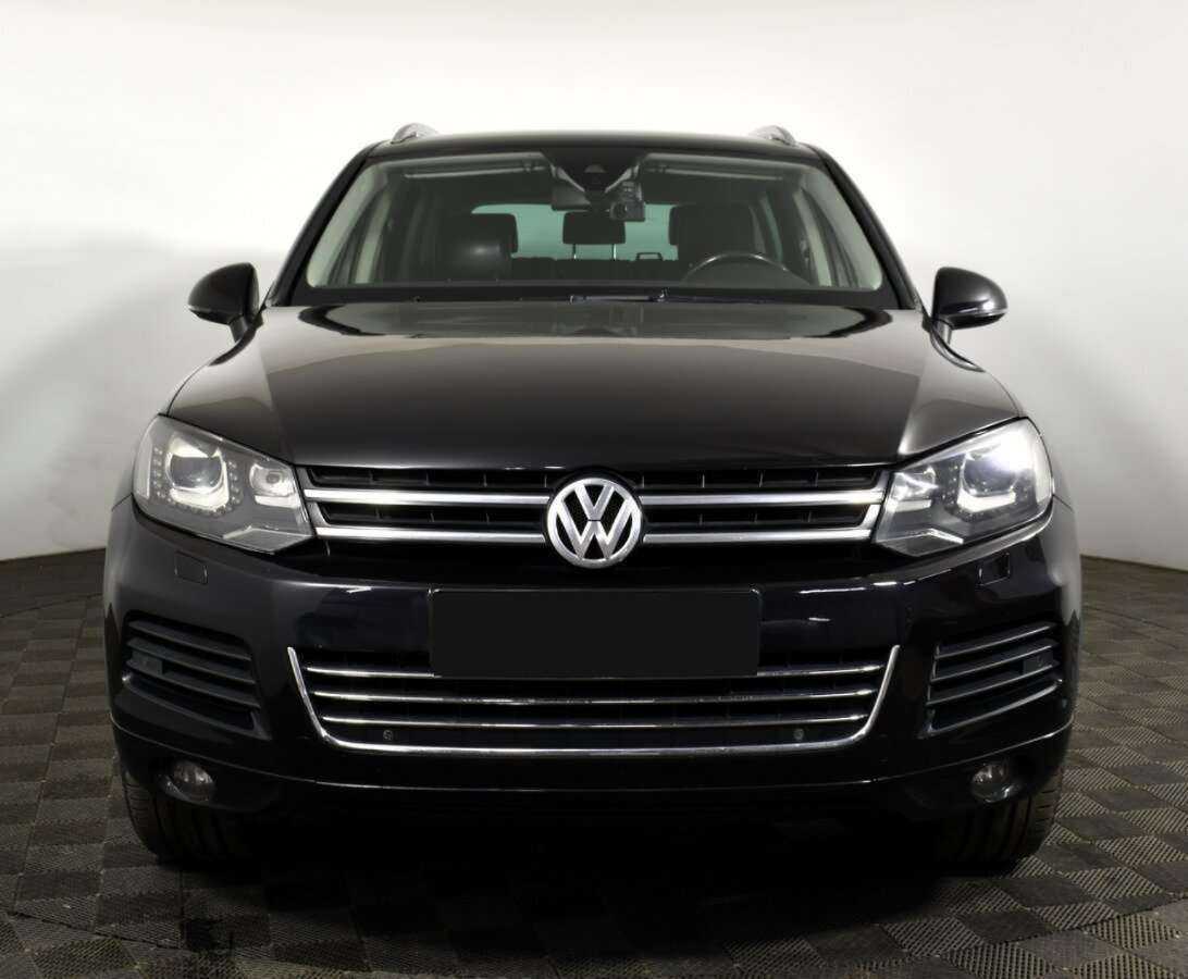 Volkswagen Touareg б/у, 2012, Автоматическая. Фото: #1