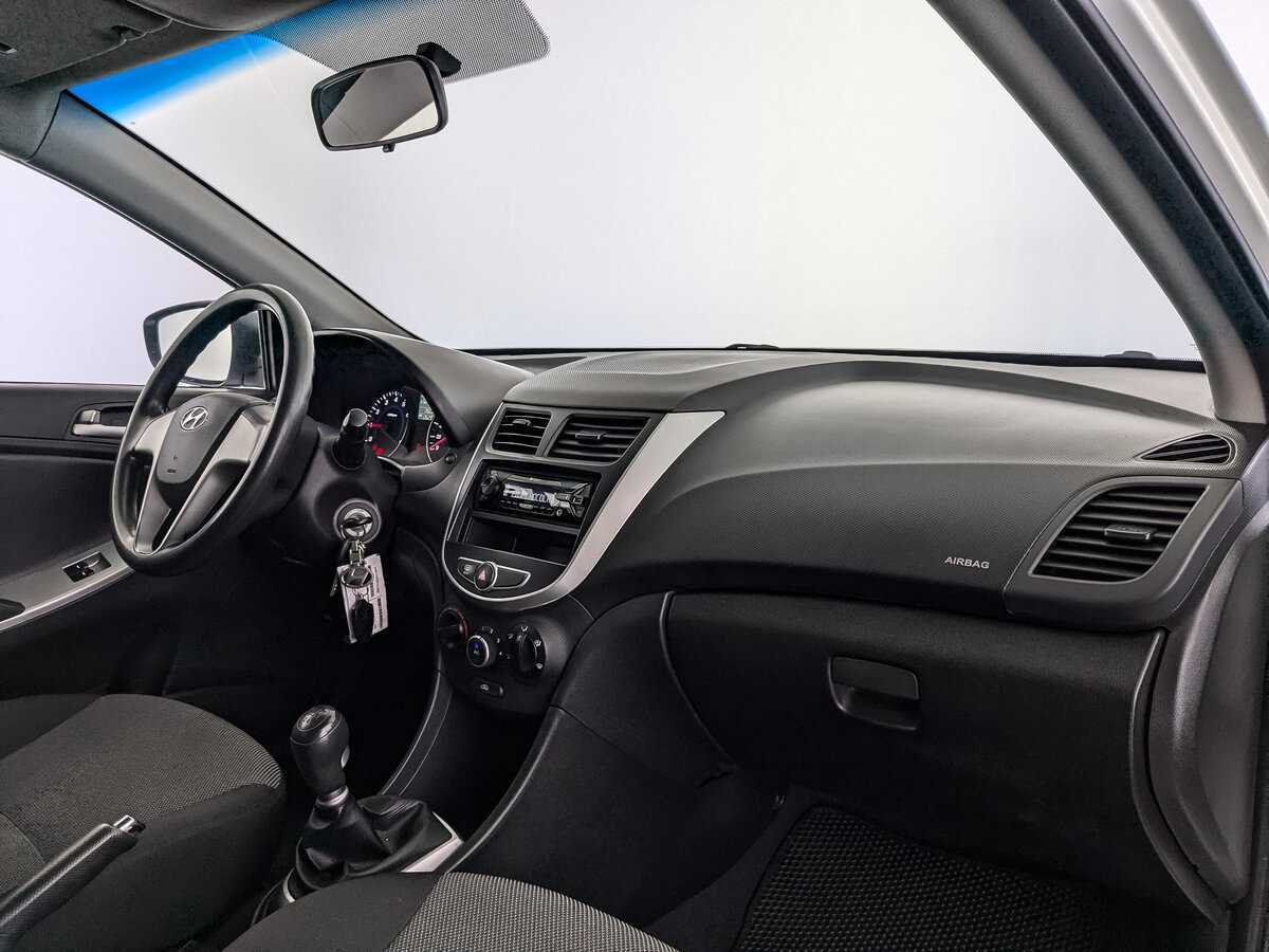 Hyundai Solaris б/у, 2014, Механическая. Фото: #8