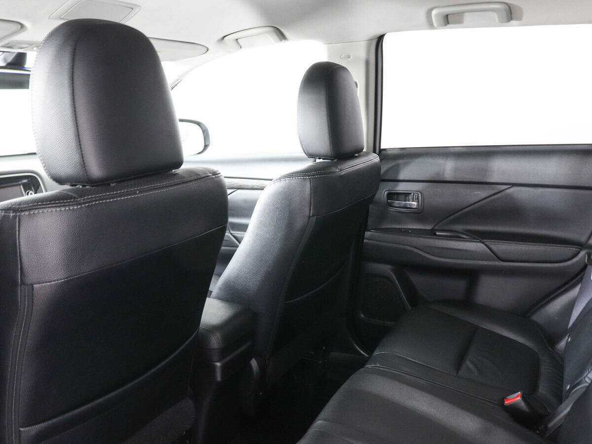 Mitsubishi Outlander б/у, 2015, Вариатор. Фото: #11