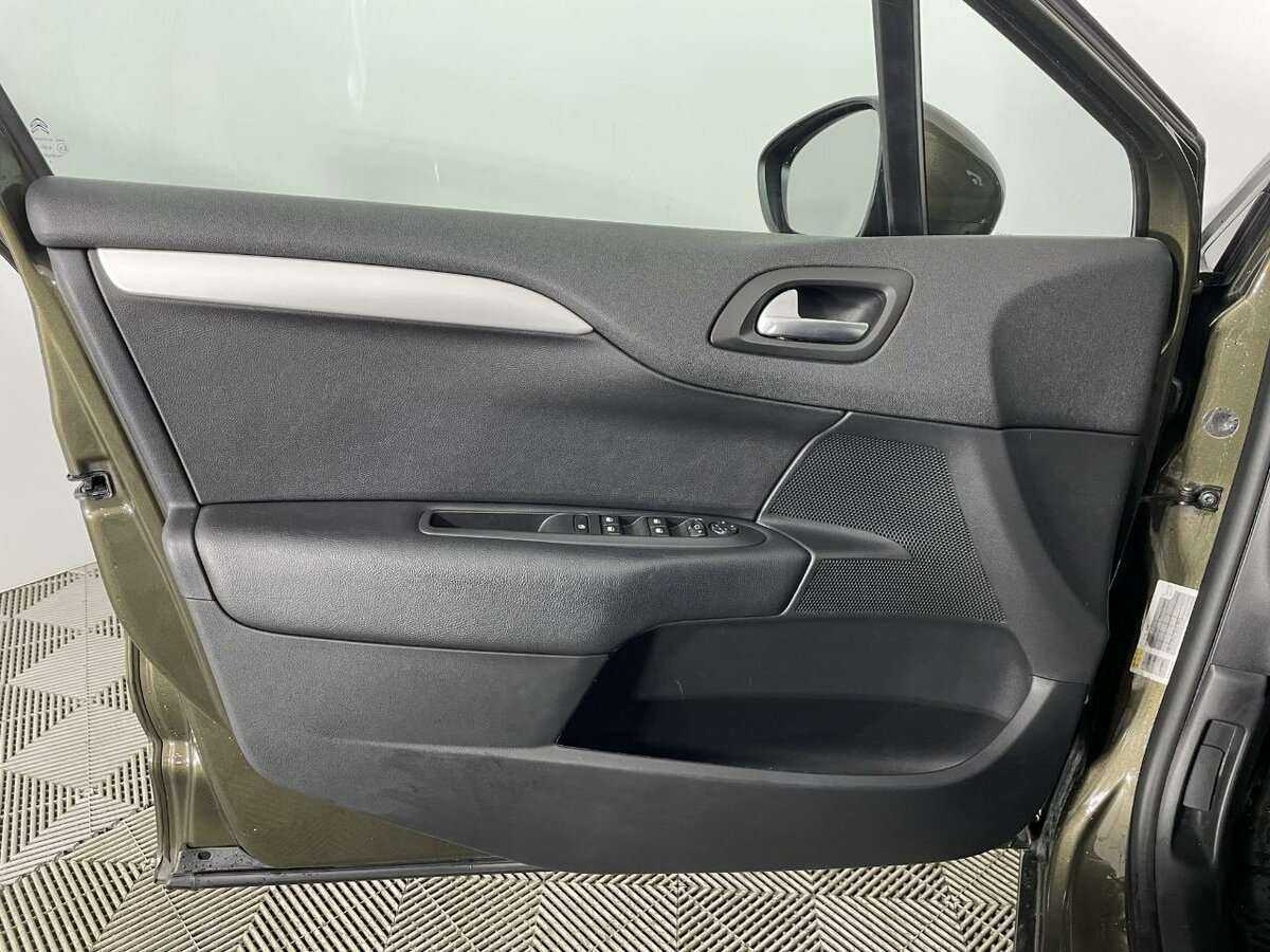 Citroen C4 б/у, 2018, Автоматическая. Фото: #7