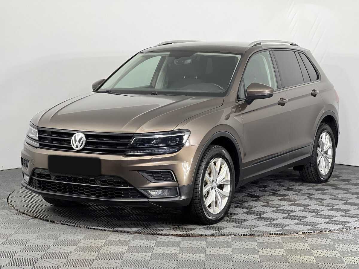 Volkswagen Tiguan б/у, 2018, Роботизированная. Посмотреть фото