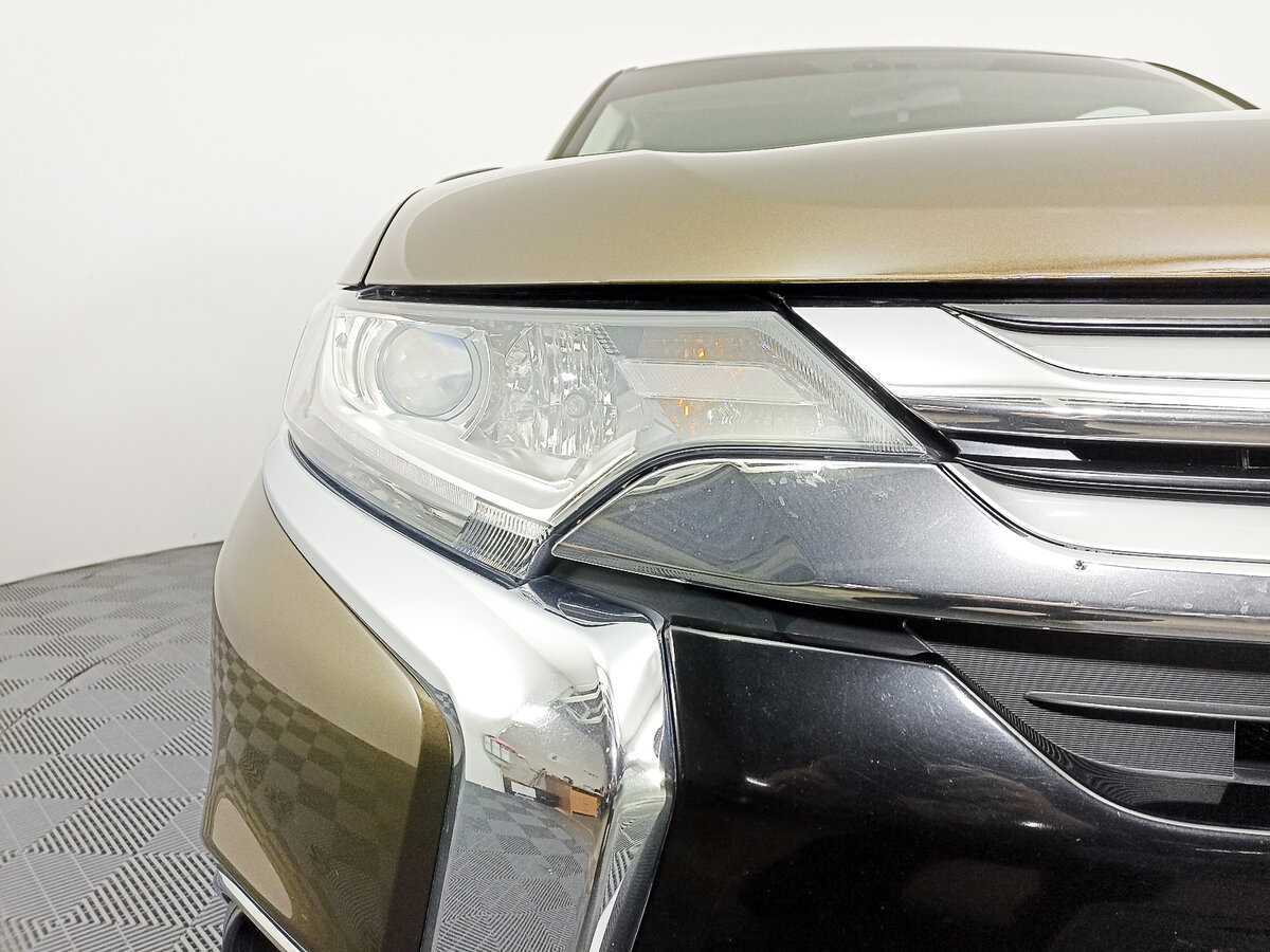 Mitsubishi Outlander б/у, 2018, Вариатор. Фото: #15