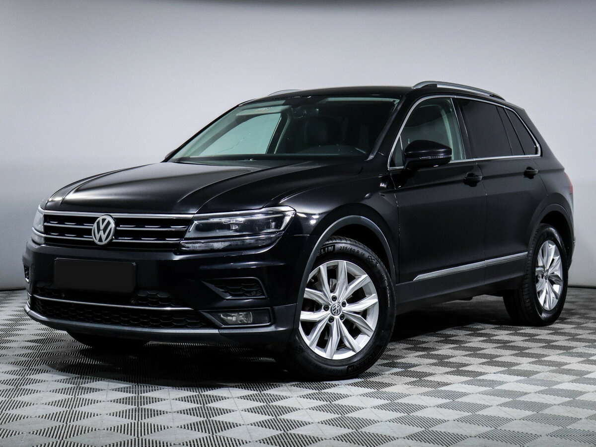 Volkswagen Tiguan б/у, 2018, Роботизированная. Посмотреть фото