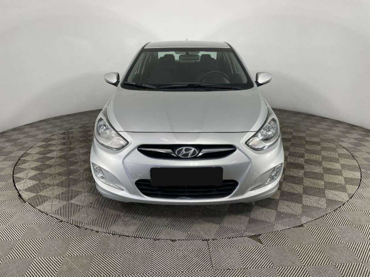 Hyundai Solaris б/у, 2012, Автоматическая. Фото: #1