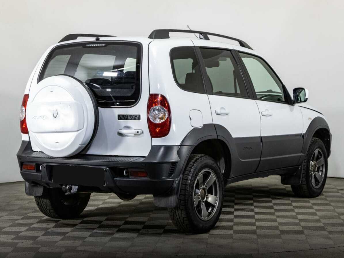 Chevrolet Niva б/у, 2018, Механическая. Фото: #2