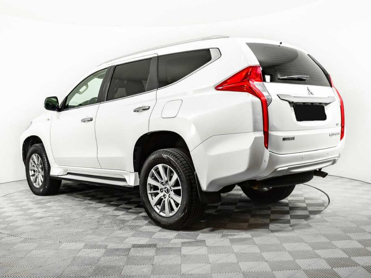 Mitsubishi Pajero Sport б/у, 2017, Механическая. Фото: #6