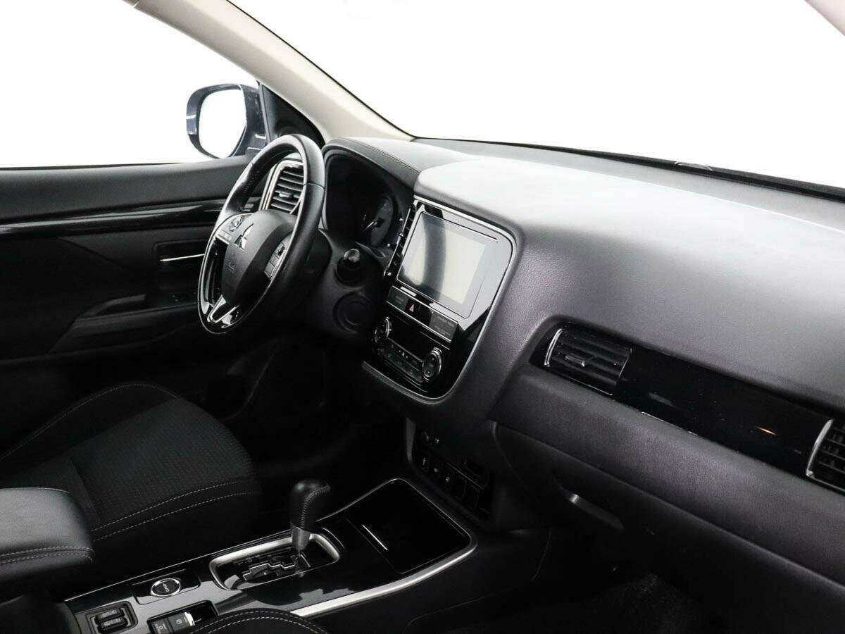 Mitsubishi Outlander б/у, 2018, Вариатор. Фото: #6