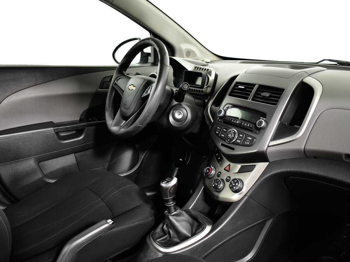 Chevrolet Aveo б/у, 2012, Механическая. Фото: #8