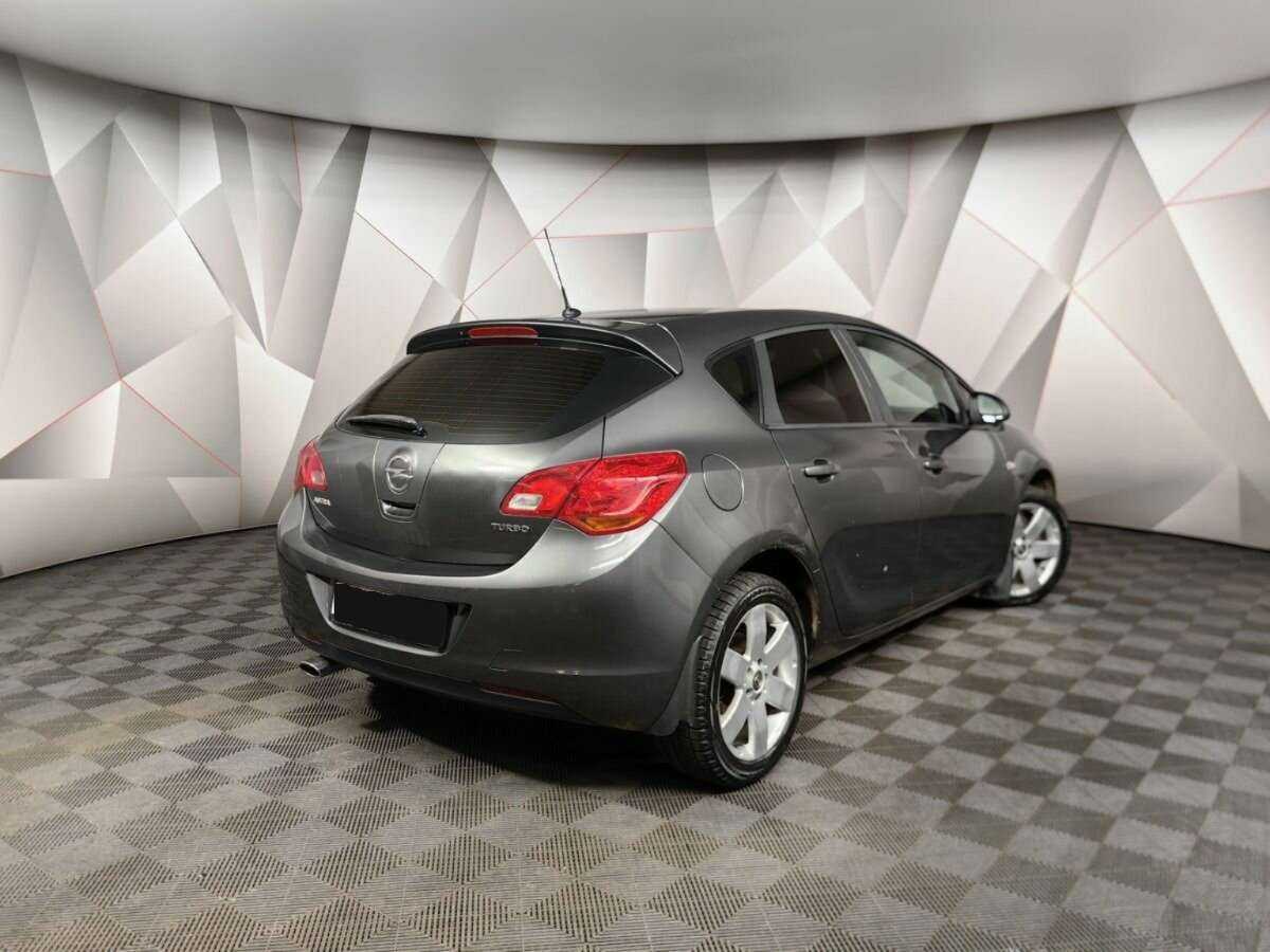 Opel Astra б/у, 2012, Автоматическая. Фото: #1