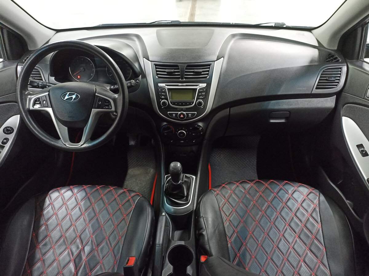 Hyundai Solaris б/у, 2013, Механическая. Фото: #13
