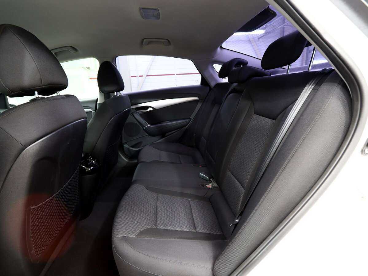 Hyundai i40 б/у, 2014, Автоматическая. Фото: #9