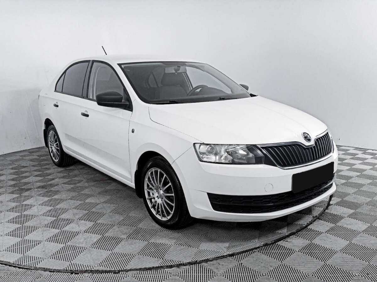 Skoda Rapid б/у, 2017, Механическая. Фото: #2