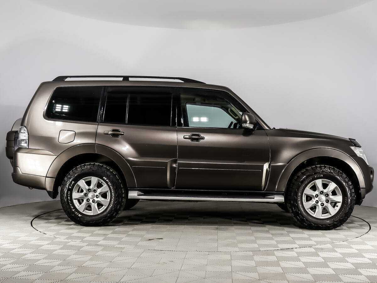Mitsubishi Pajero б/у, 2013, Автоматическая. Фото: #3