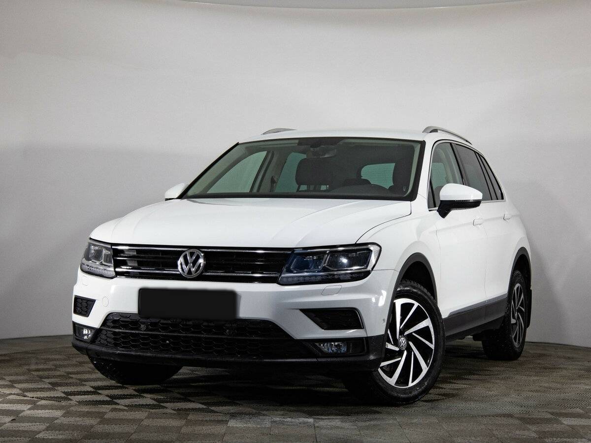 Volkswagen Tiguan б/у, 2018, Роботизированная. Посмотреть фото