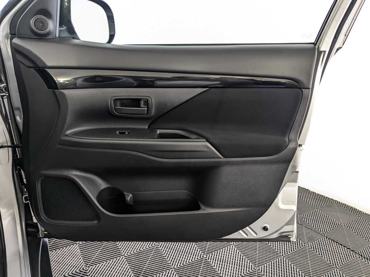 Mitsubishi Outlander б/у, 2019, Вариатор. Фото: #24