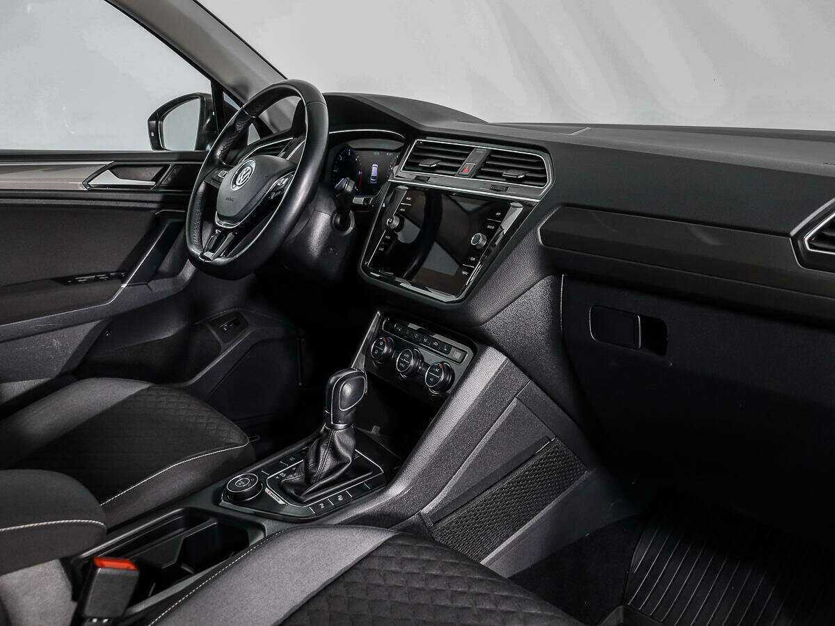 Volkswagen Tiguan б/у, 2018, Роботизированная. Фото: #11