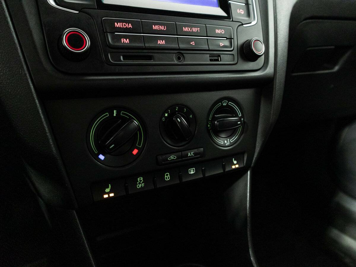 Skoda Rapid б/у, 2015, Автоматическая. Фото: #14