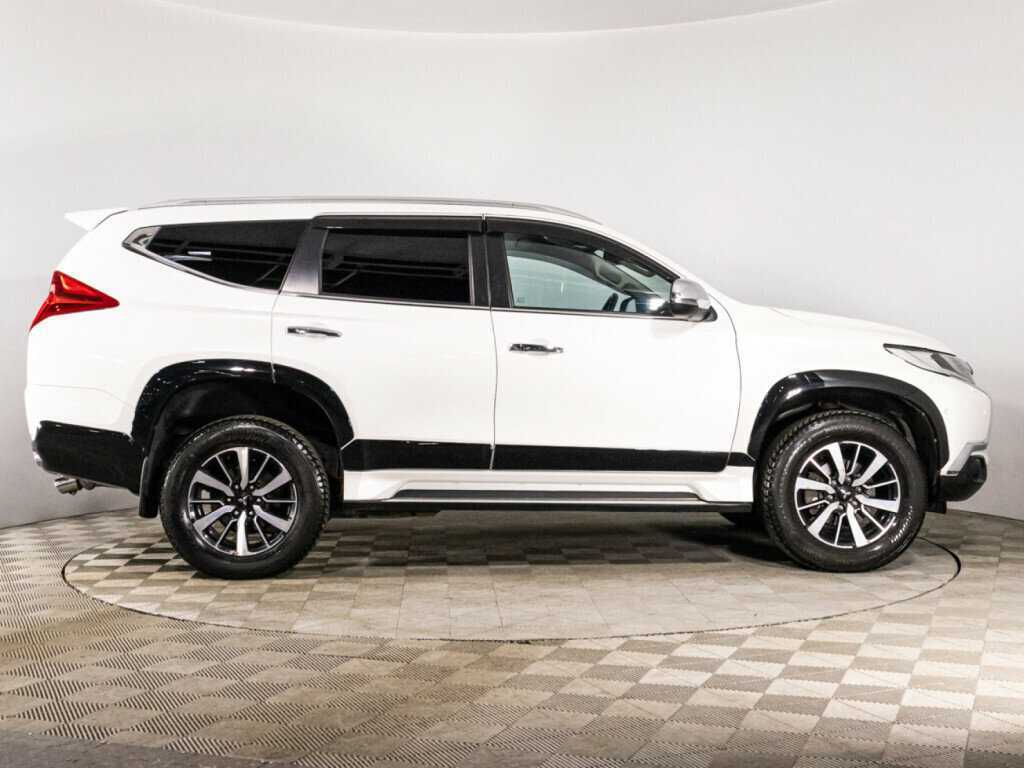 Mitsubishi Pajero Sport б/у, 2018, Автоматическая. Фото: #3