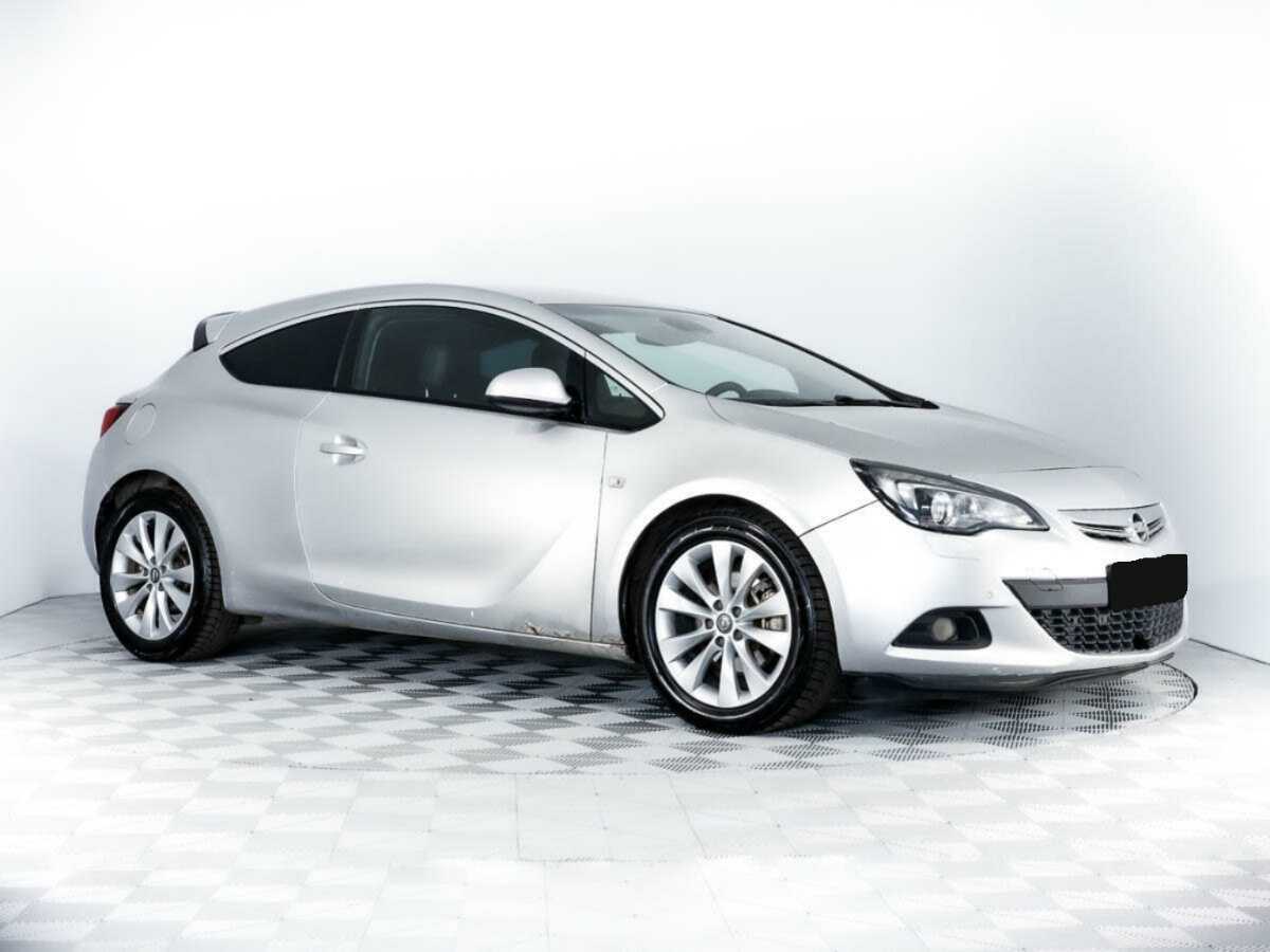 Opel Astra б/у, 2012, Механическая. Фото: #2