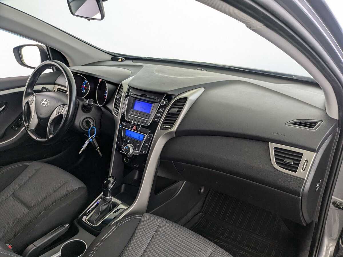 Hyundai i30 б/у, 2014, Автоматическая. Фото: #14