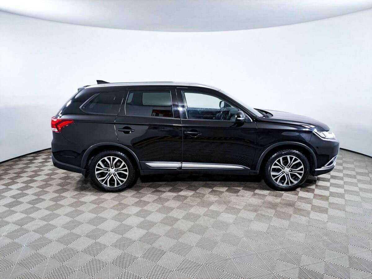 Mitsubishi Outlander б/у, 2017, Вариатор. Фото: #3