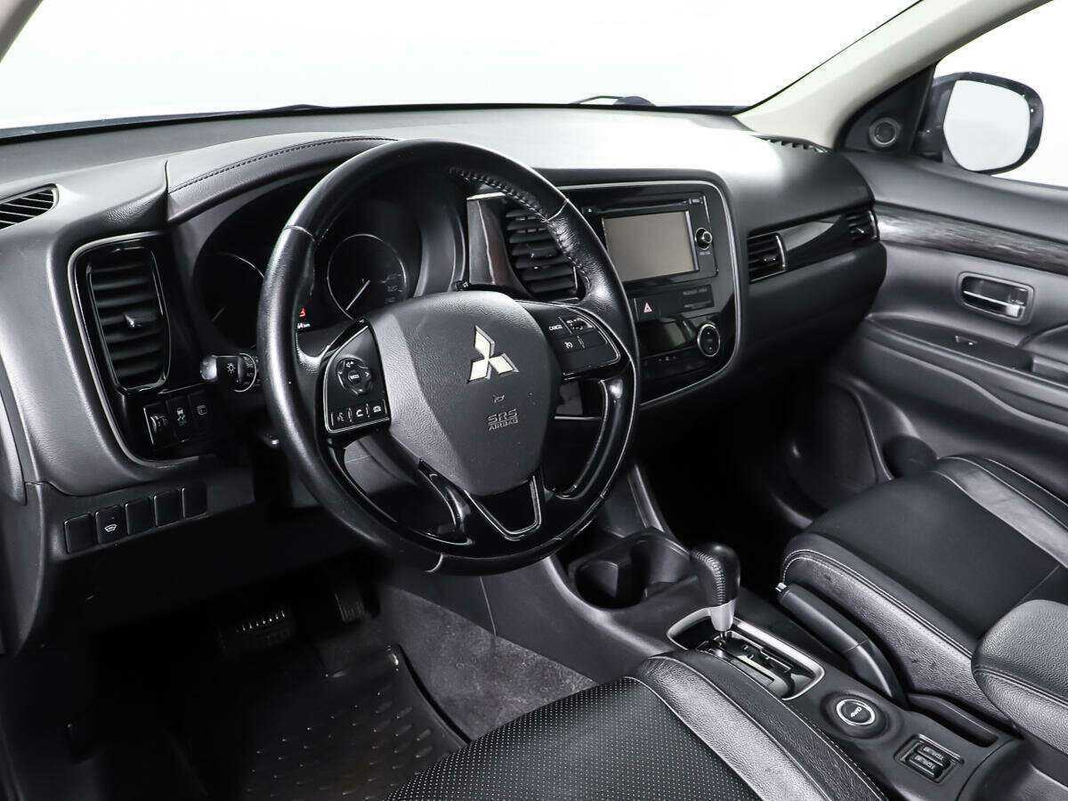 Mitsubishi Outlander б/у, 2016, Вариатор. Фото: #11