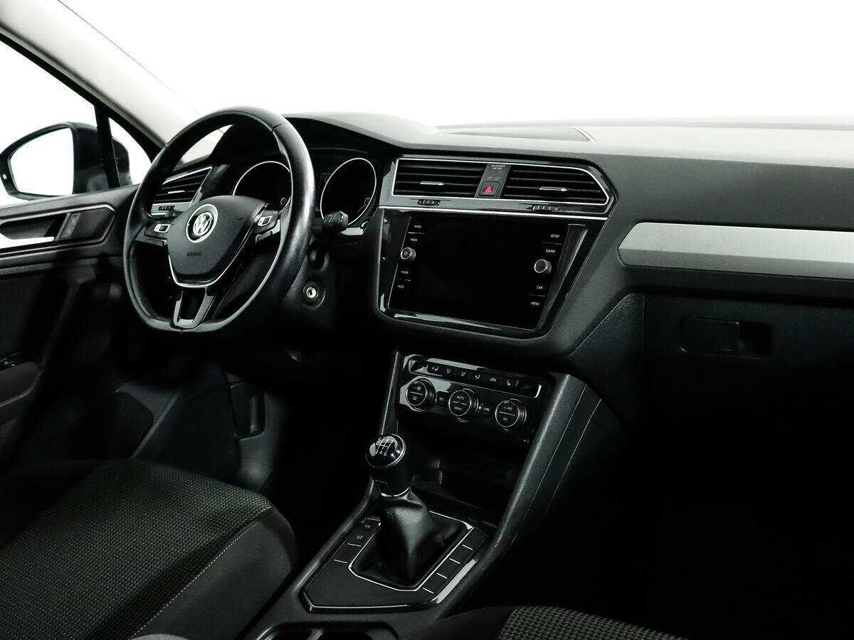Volkswagen Tiguan б/у, 2020, Механическая. Фото: #9